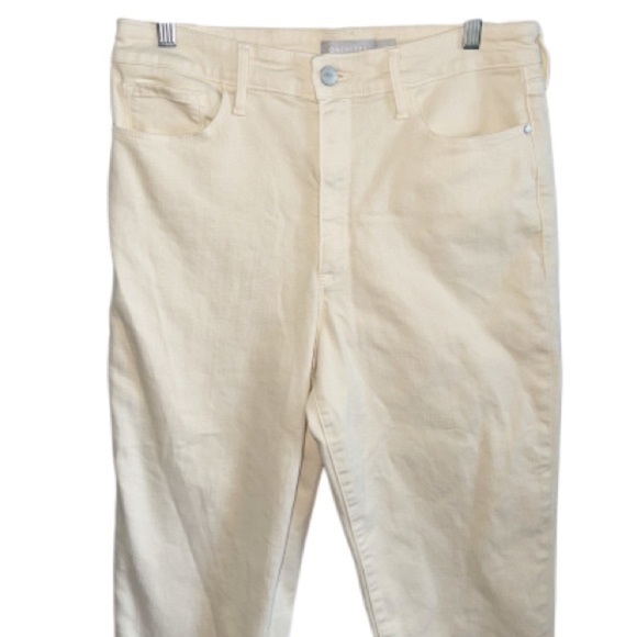 Athleta Sculptek High Waist Straight Leg Ankle Bone Skinny Jean Sz 12 Stretchy - Picture 9 of 12